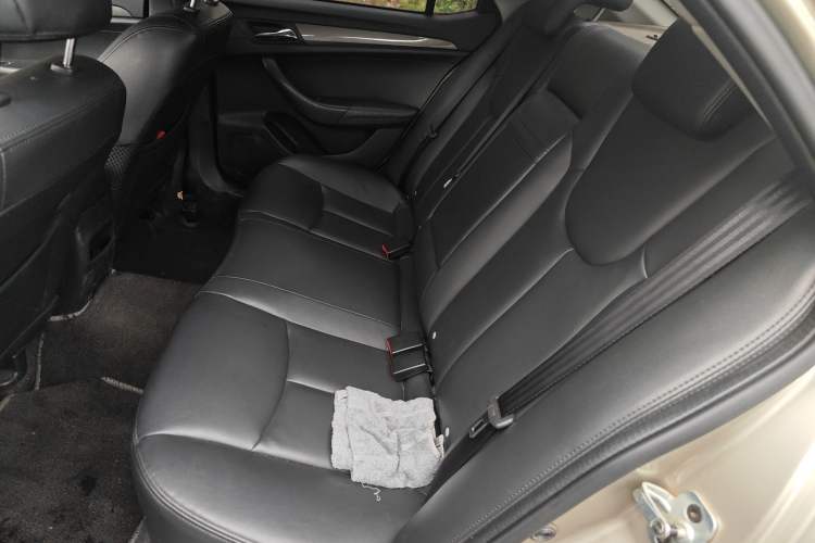 Used Roewe 360 2015 1.5L Automatic Luxury Edition Left Rear Seat