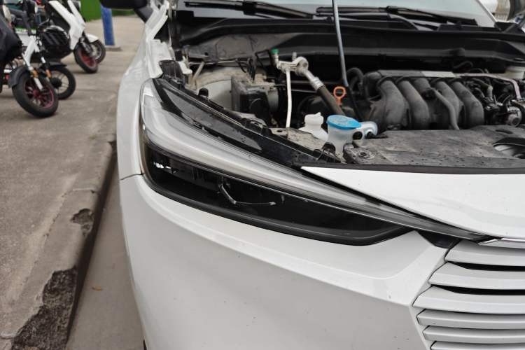 Used Honda Vezel 2023 1.5L CVT Elite Edition Right Front Headlight