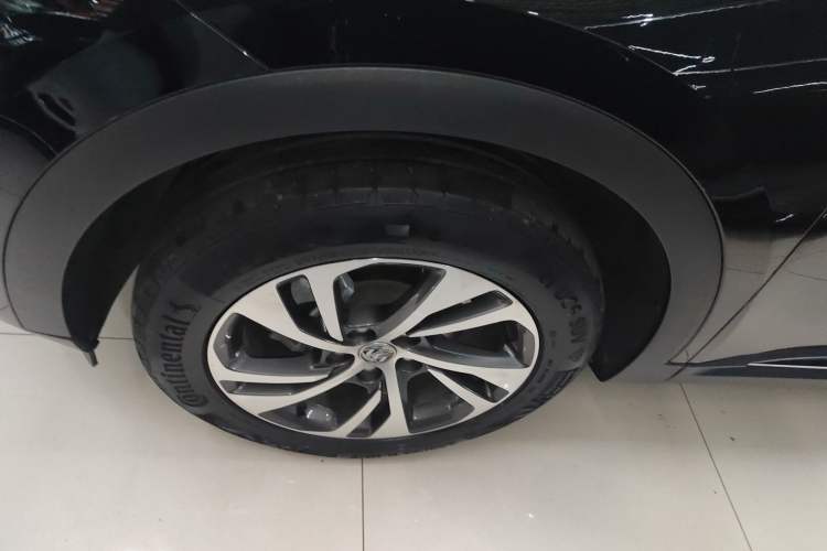 Used Buick Envision 2022 Facelift Encore S 652T Two-Wheel-Drive Luxury Model
