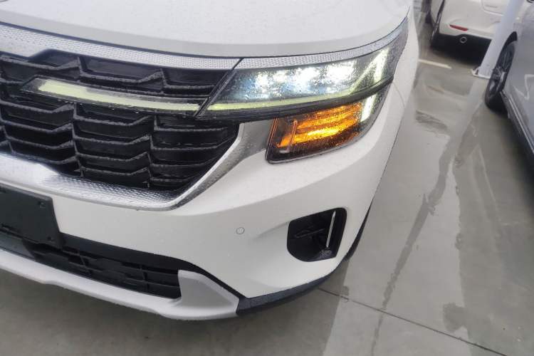 Used Kia Seltos 2023 1.5L CVT Luxury Edition
