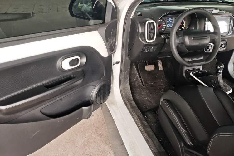 Used Roewe Clever 2022 311km QiQi BoBo Edition Driver Seat