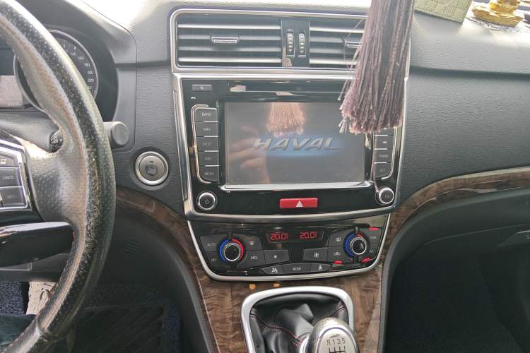 Used Haval H6 2015 Sport Edition 1.5T Manual Two-Wheel Drive Elite Model
