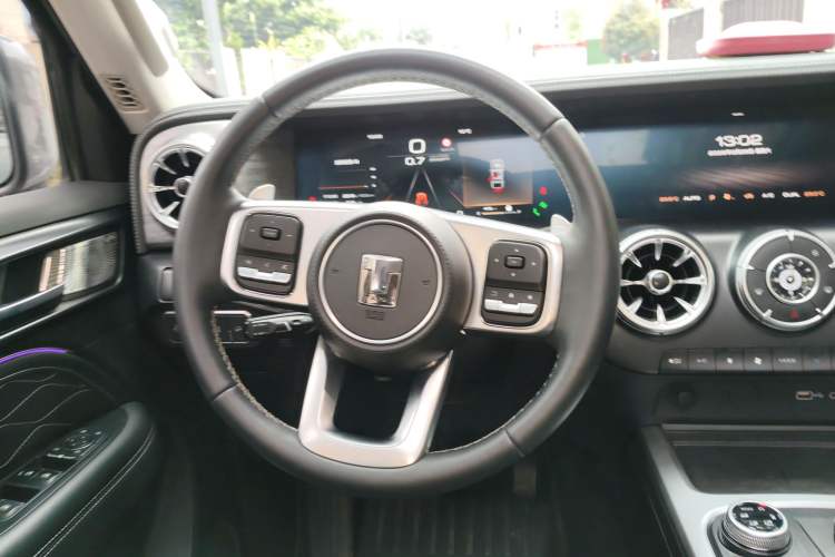 Used Tank 300 2023 City Edition 2.0T—Stylish as Ever Steering Wheel