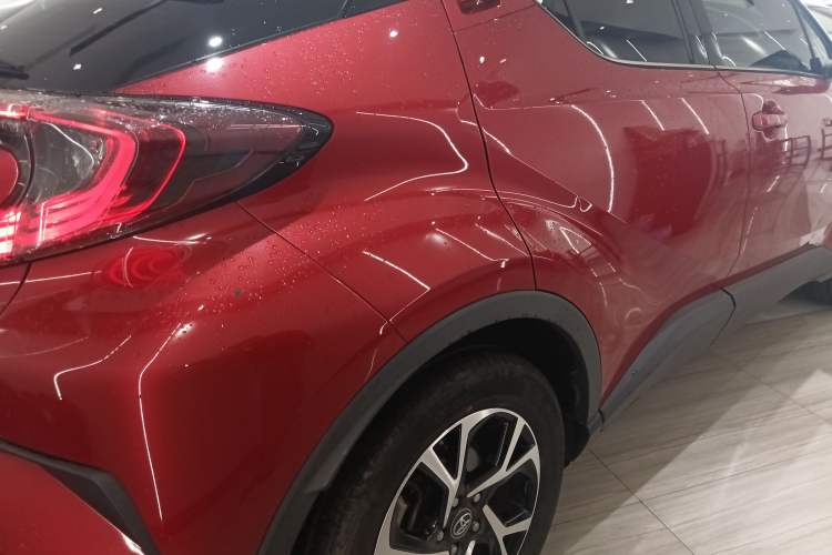 Used Toyota C-HR 2020 2.0L Luxury Edition Rear Right 45 Deg