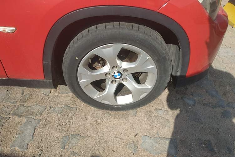 Used BMW X1 2012 sDrive18i Luxury Model Right Front Wheel Hub