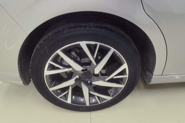 Used Dongfeng Aeolus Yixuan 2020 230T Automatic Cool Track Edition
