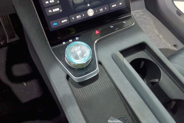 Used VOYAH PASSION 2023 Four-Wheel Drive Long-Range Version
