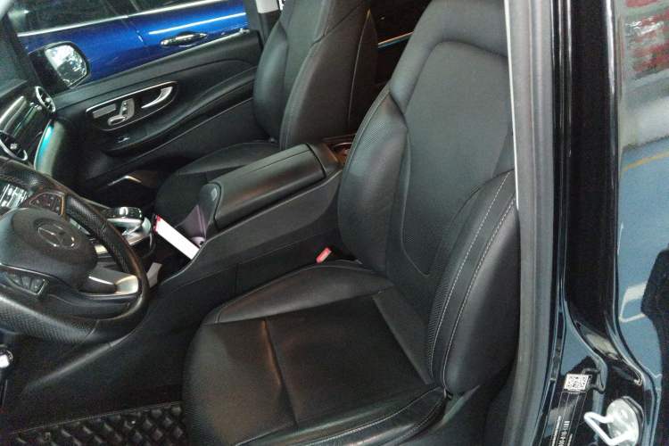 Used Mercedes-Benz V-Class 2018 V 260 L Prestige Extended Version China VI
