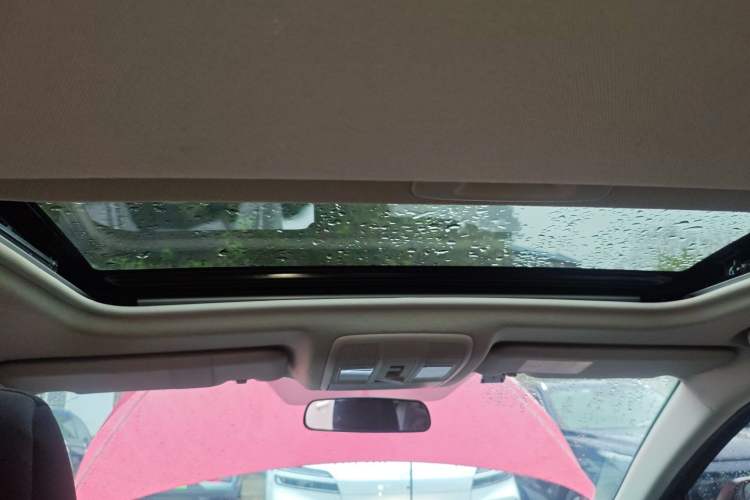 Used Mazda 3 Axela 2016 Sedan 1.5L Automatic Luxury Model