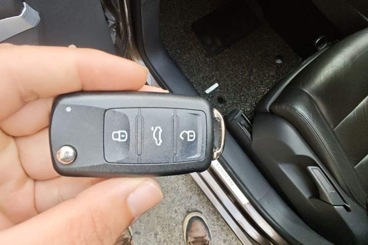 Used Volkswagen Touran 2013 1.4T DSG Smart Edition 5-seater