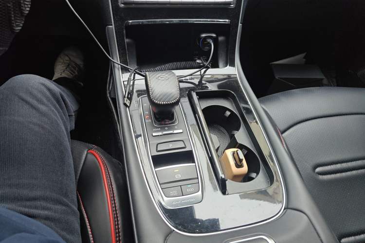 Used GAC Trumpchi GS4 PLUS 2021 270T Automatic Galaxy Edition Gear Lever