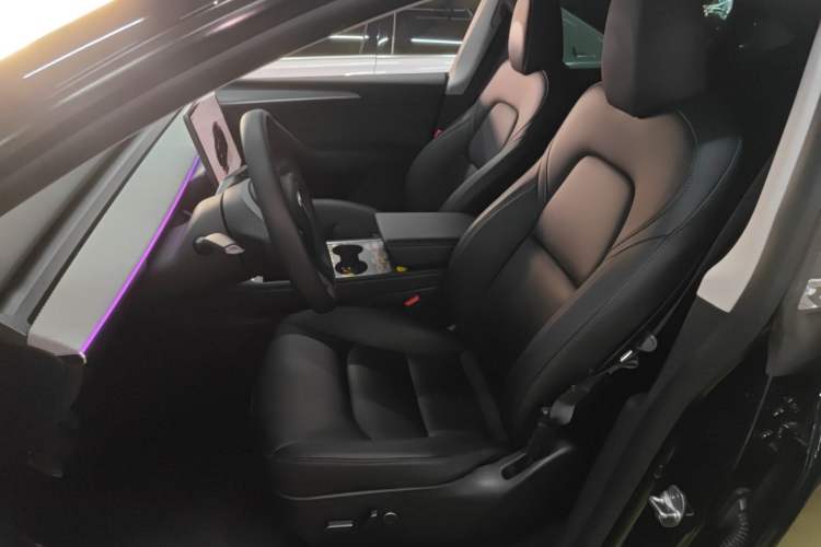 Used Tesla Model Y 2023 Rear-Wheel-Drive Version