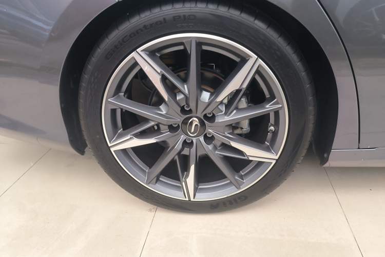 Used GAC Trumpchi EMPOW 2024 270T DCT Yingbao S Edition Right Rear Wheel Hub