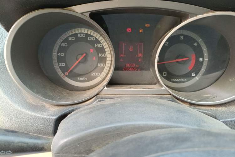 Used Land X8 2012 Explorer Edition 2.0T Diesel 4x2 Luxury Model