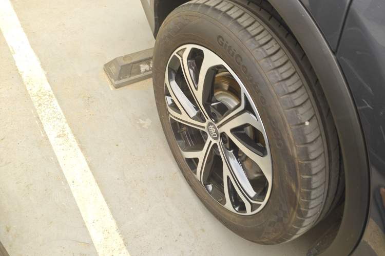 Used BYD Tang New Energy 2025 Intelligent Driving Version DM-i 115KM Flagship Edition Right Rear Wheel Hub