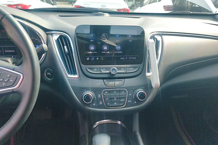 Used Chevrolet Malibu XL 2023 1.5T Sharp Edition Audio And AC Panel