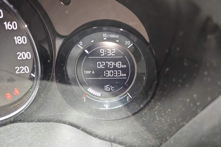 Used Honda XR-V 2017 1.8L EXi CVT Comfort Version Odometer Close Up