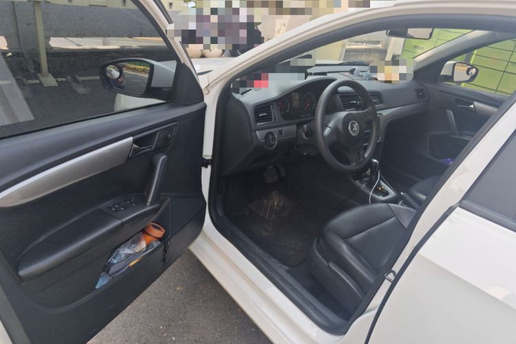 Used Volkswagen Gran Lavida 2013 1.6L Automatic Fashion Model Driver Seat