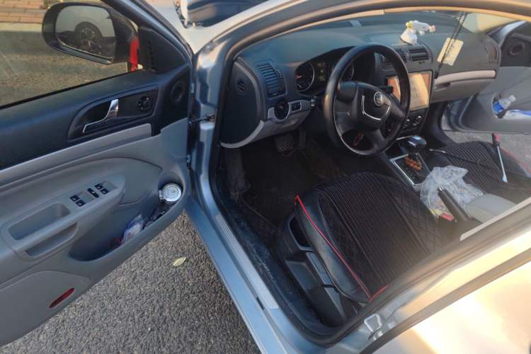 Used Skoda Octavia 2013 1.6L Fifth Anniversary Limited Edition
