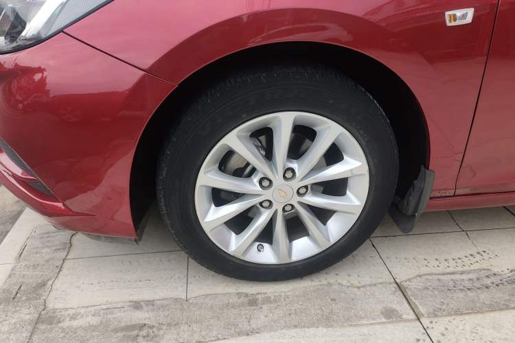 Used Chevrolet Cruze 2017 1.5L Automatic Pioneer Sunroof Edition