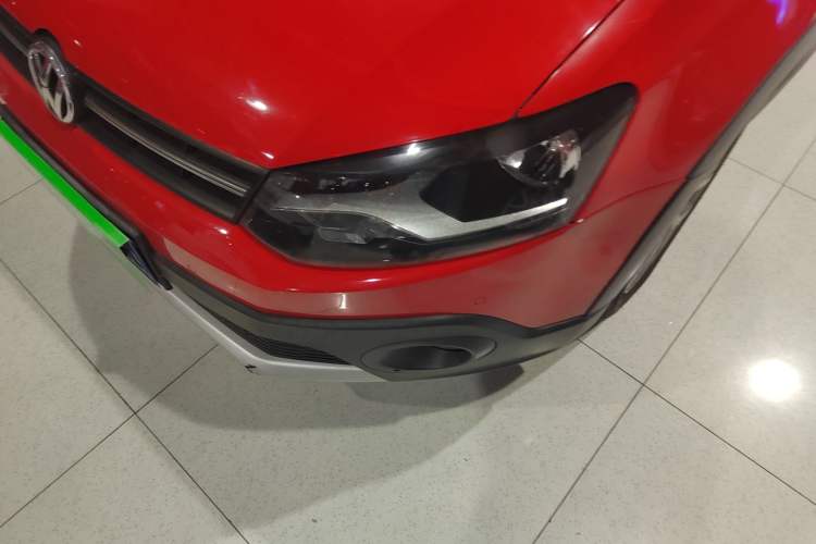 Used Volkswagen Polo 2014 1.6L Cross Polo Automatic Left Front Headlight