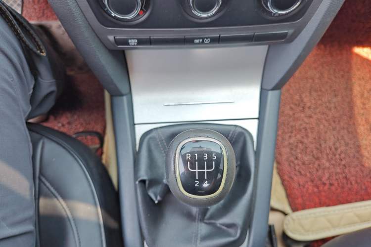 Used Skoda Octavia 2014 1.6L Manual Yijie Edition