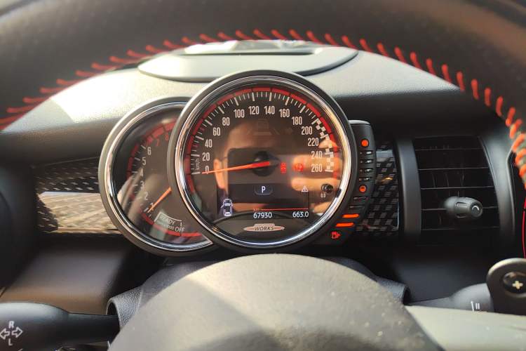 Used MINI JCW 2017 2.0T JOHN COOPER WORKS Avant-Garde