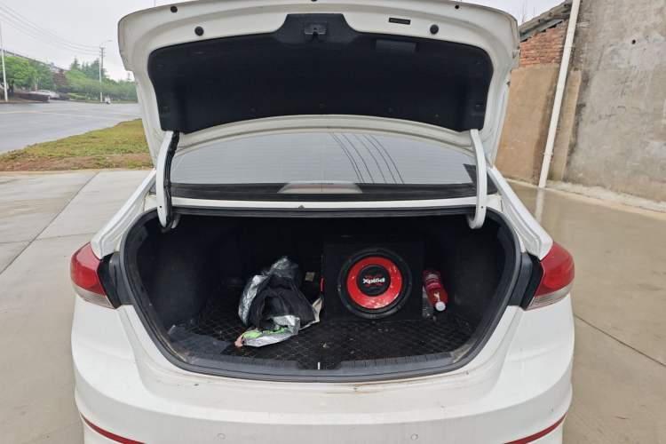 Used Hyundai Elantra (6th Generation / Lingdong) 2016 1.6L Automatic ZhiXuan – Elite Version
