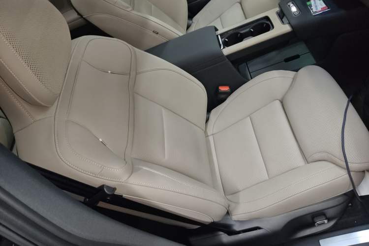 Used Volvo Volvo XC70 Plug-in Hybrid 2026 Model Four-Wheel Drive Long-Range Ultra