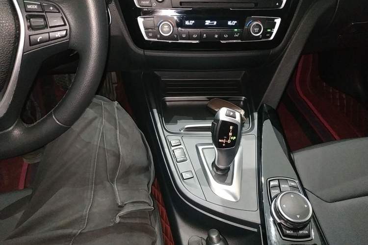Used BMW 3 Series 2016 320Li Ambition Model Gear Lever