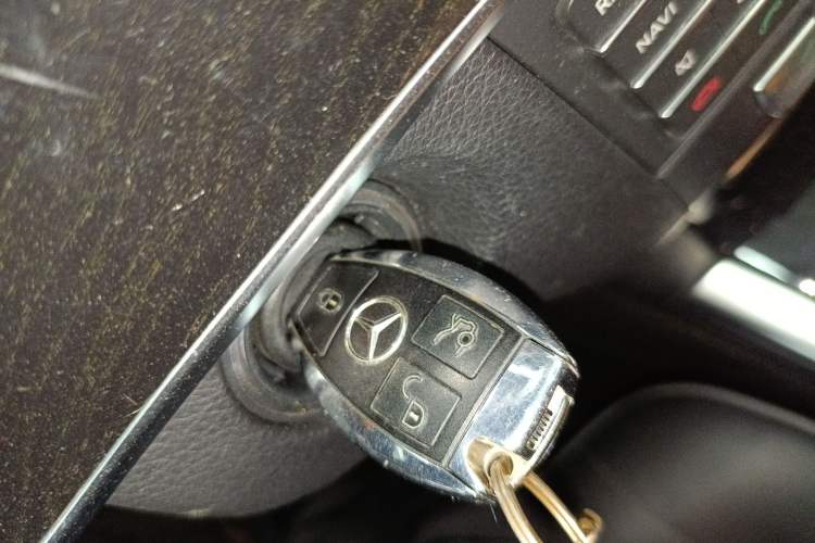 Used Mercedes-Benz E-Class 2015 Restyled E 260 L Sport Edition Vehicle Key