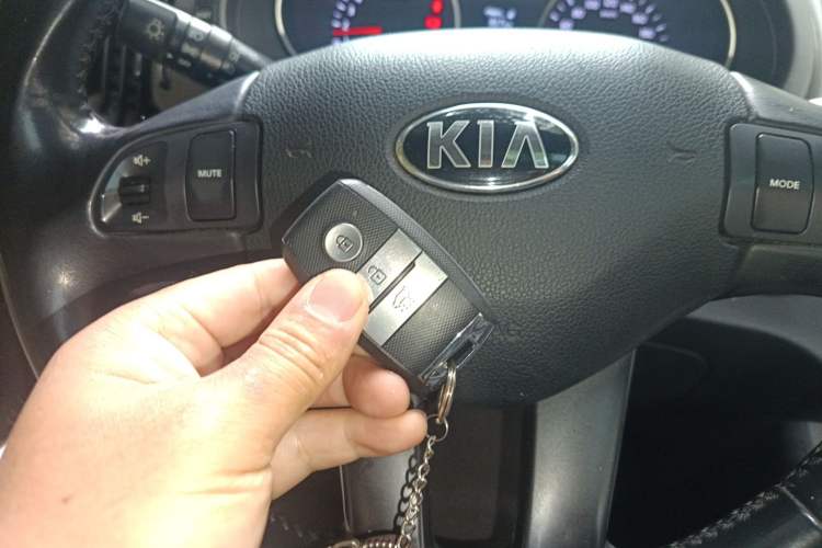 Used Kia Sportage R 2015 2.0L Automatic Two-Wheel Drive DLX Model