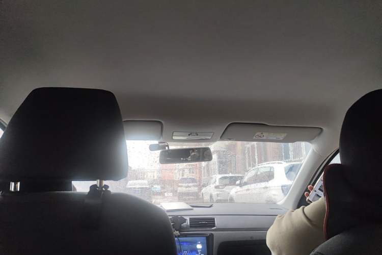 Used Volkswagen Santana 2016 1.6L Manual Fashion Edition
