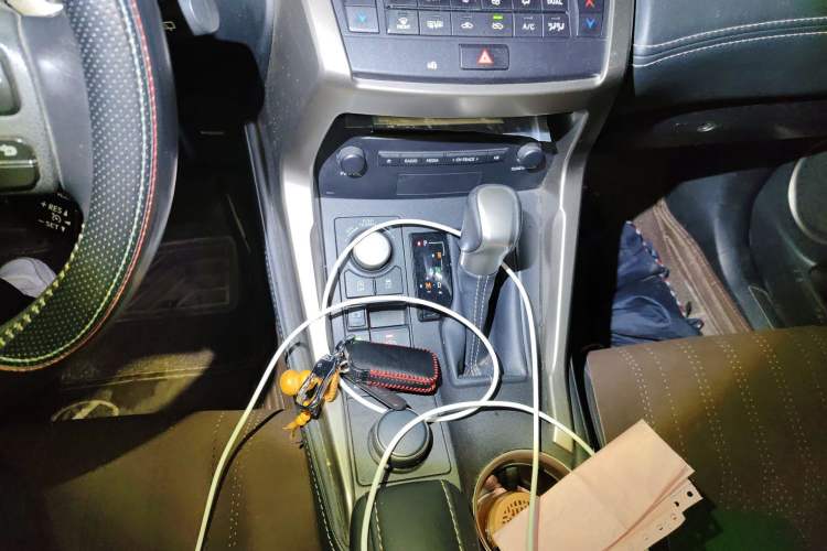 Used Lexus NX 2015 200T All-Wheel-Drive Fēngshàng Edition Gear Lever