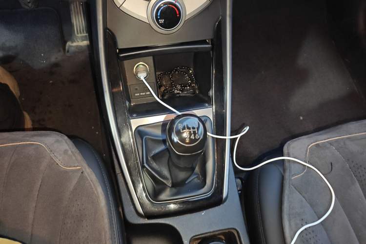 Used Hyundai Elantra (5th Generation / Langdong) 2015 1.6L Manual Leading Model
