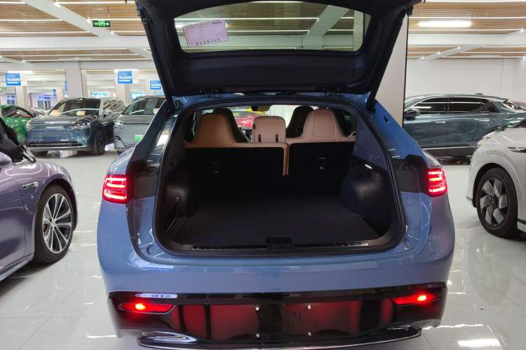 Used Hima Luxeed R7 2024 All-Electric 667 km Max