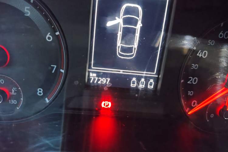 Used Volkswagen Bora 2020 1.5L Automatic Comfort Model Odometer Close Up