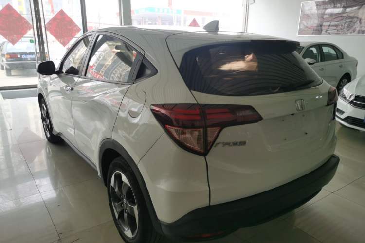 Used Honda Vezel 2016 1.8L CVT Front-Wheel Drive Pioneer Edition
