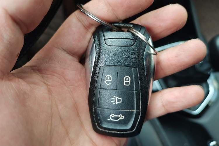 Used Soueast DX3 2018 1.5L Manual Luxury Model