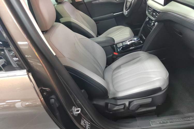 Used Ford Escape 2020 EcoBoost 245 Four-Wheel Drive Luxury Edition