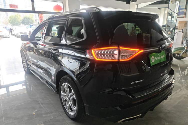 Used Ford Edge 2016 EcoBoost 245 Two-Wheel-Drive Titanium 7-Seater