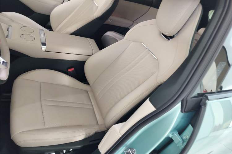 Used Xiaomi Auto YU7 2025 Ultra-Long Range Rear-Wheel Drive Version
