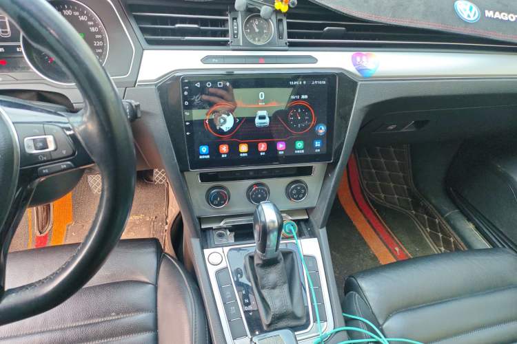 Used Volkswagen Magotan 2017 280TSI DSG Leading Edition Audio And AC Panel