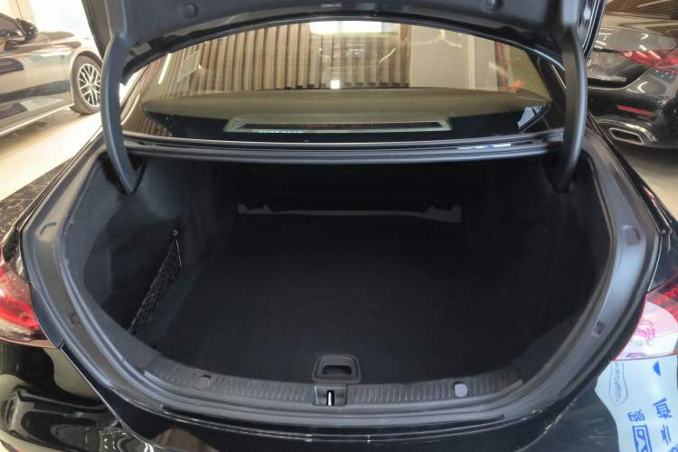 Used Mercedes-Benz E-Class 2023 E 260 L
