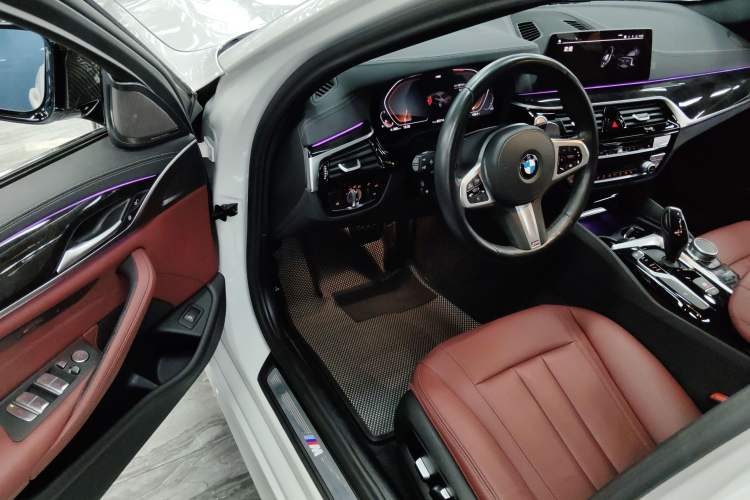 Used BMW 5 Series 2020 530Li Leading Model M Sport Package Driver Seat