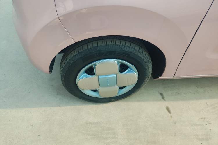 Used Geely Galaxy Panda 2024 Panda Mini 200km Endurance Bear Left Front Wheel Hub