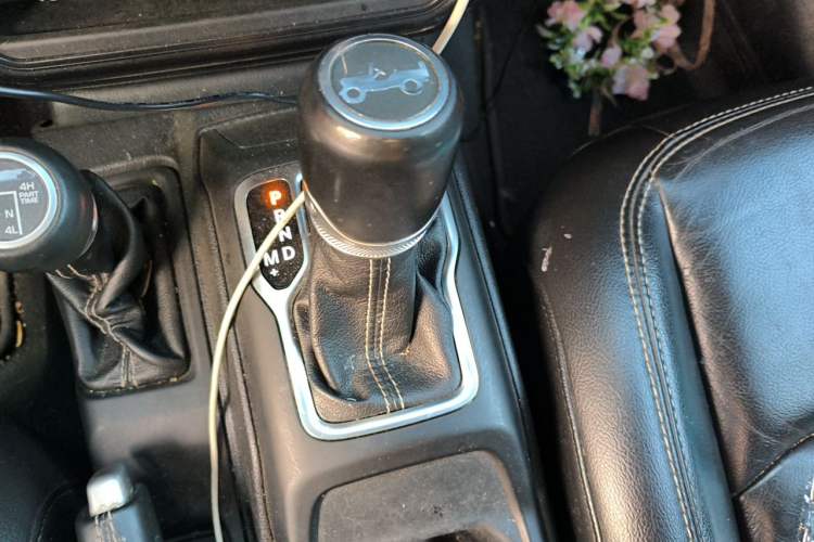 Used Jeep Wrangler 2019 2.0T Sahara Four-Door Version China VI Emission Standard
