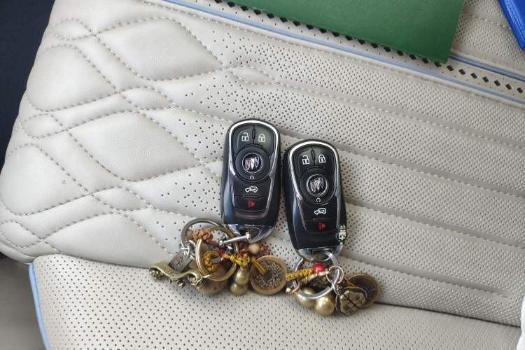 Used Buick GL8 2021 ES Landtrek 653T Comfort Edition
