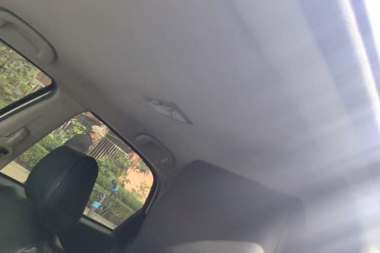 Used Suzuki SX4 2012 1.6L Automatic Ruiqi Model Headliner