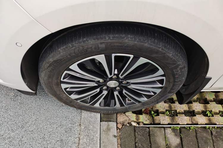 Used Buick GL8 2020 ES Land Cruiser 653T Luxury Model Left Front Wheel Hub